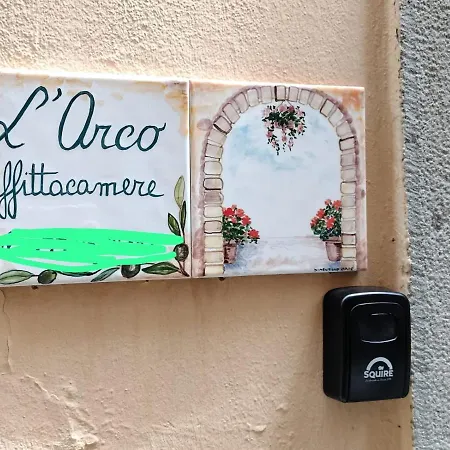 Guest house Affittacamere L'arco